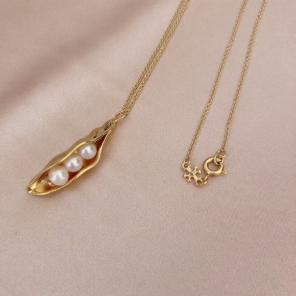 Tory Burch Pea Pod Pearl Necklace
